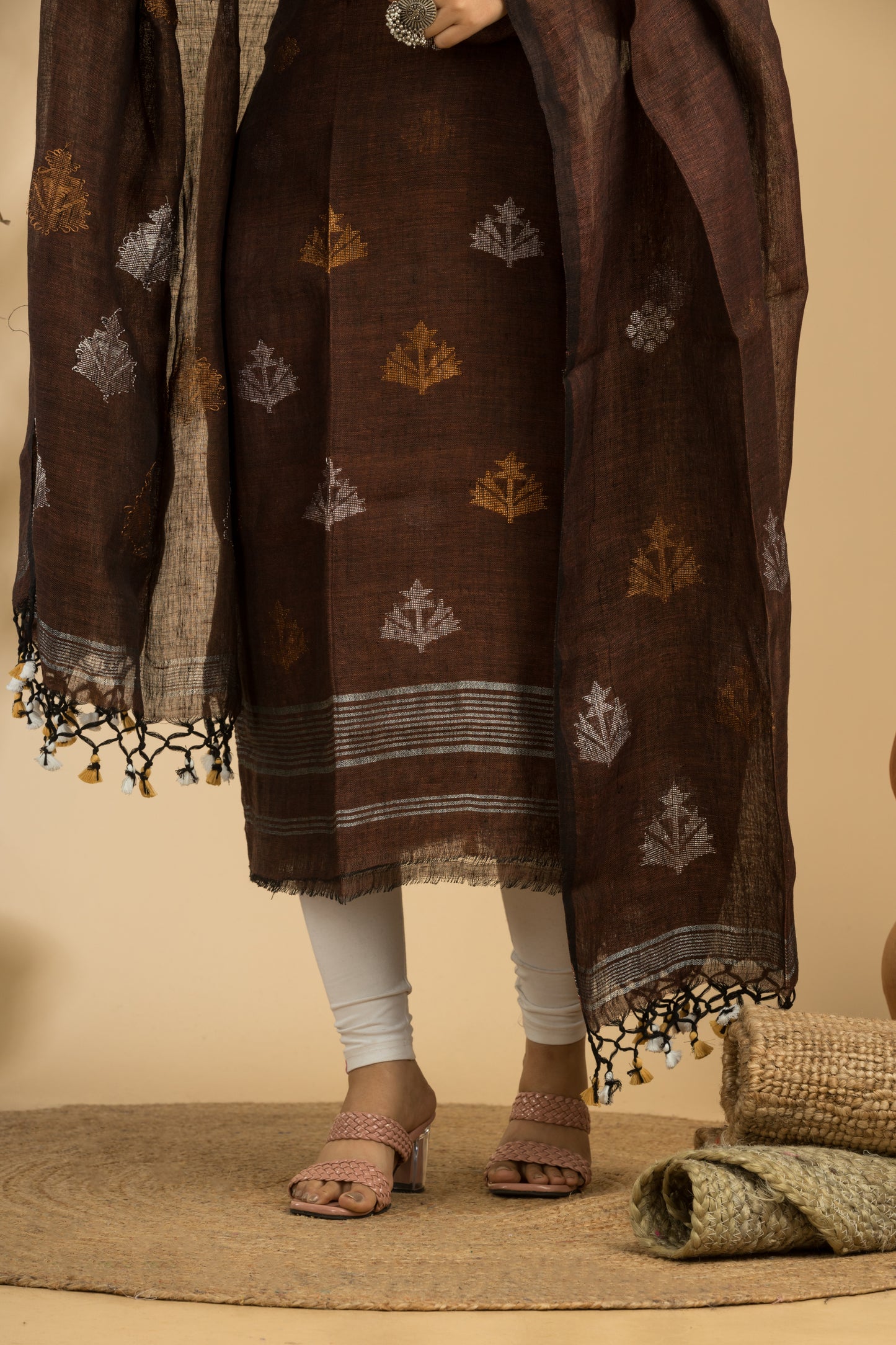 Pure Linen Jamdani Handwoven 2-Piece Suit with Tassel Dupatta