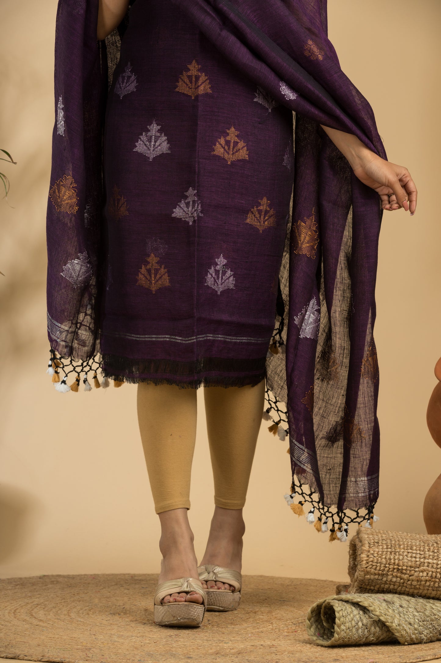 Pure Linen Jamdani Handwoven Suits with Tassel Dupatta