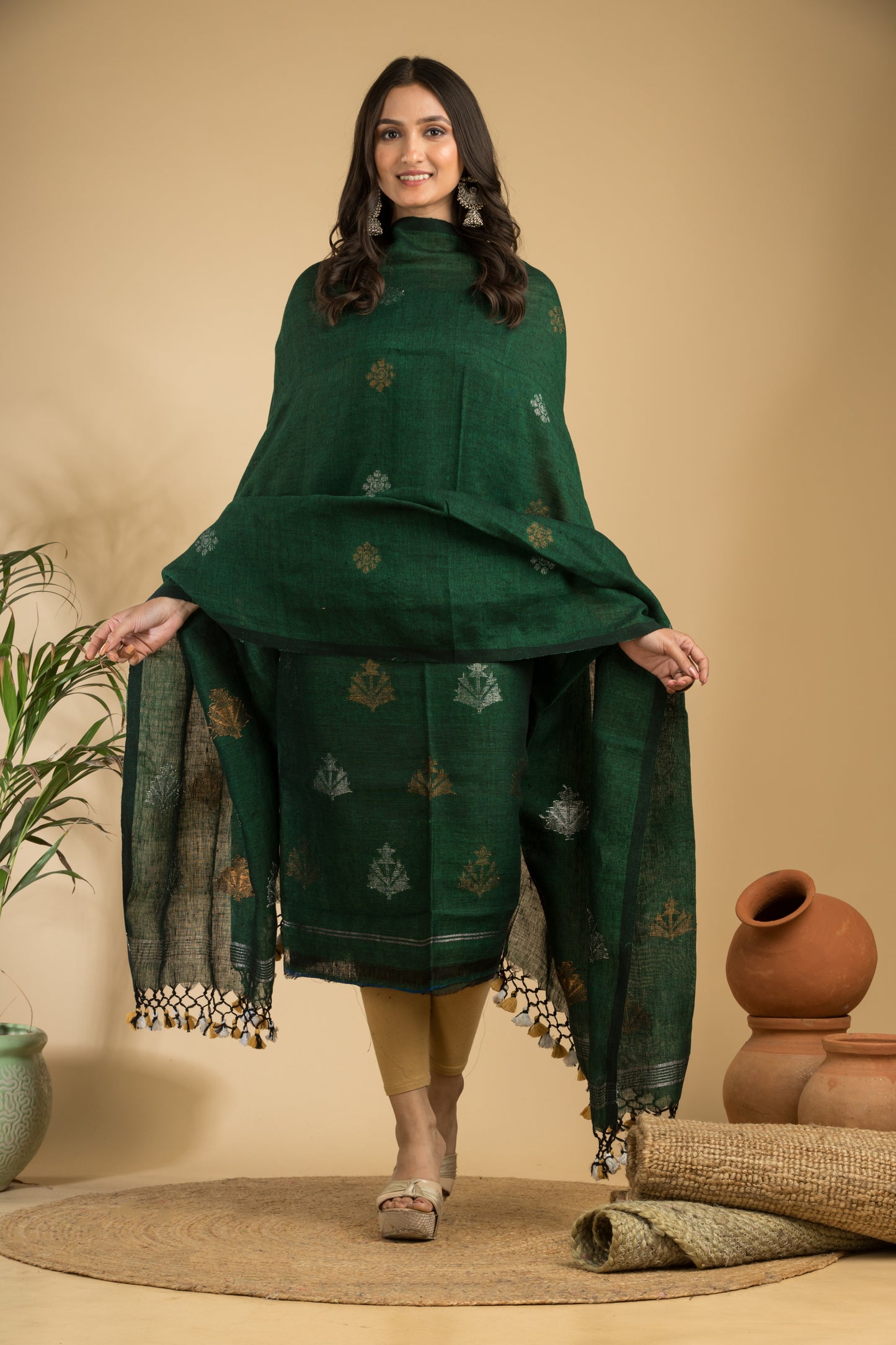 Green Pure Linen Jamdani Handwoven 2-Piece Suit with Tassel Dupatta