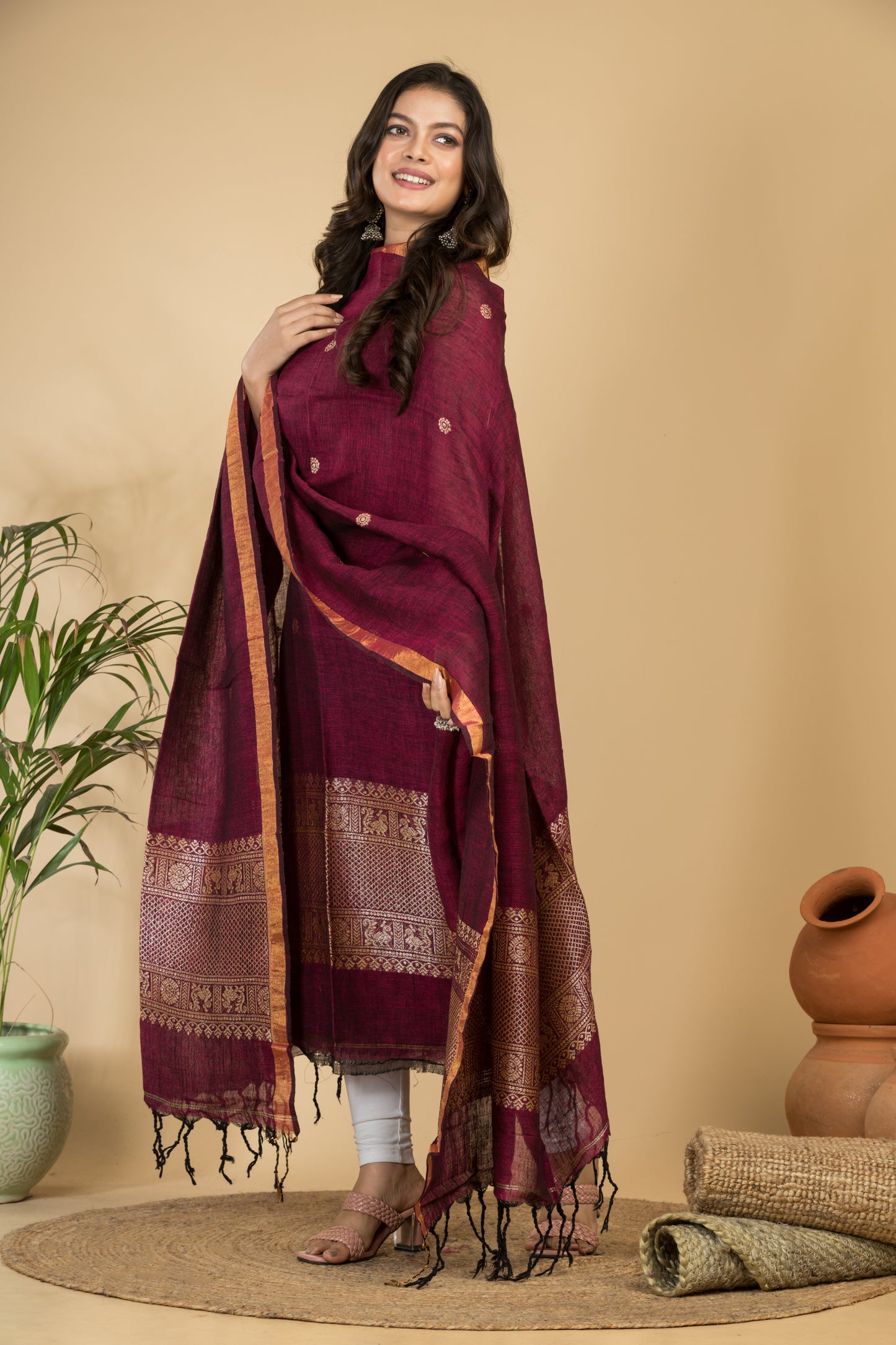 Magenta Pure Linen Jamdani Handwoven 2-Piece Suit with Tassel Dupatta